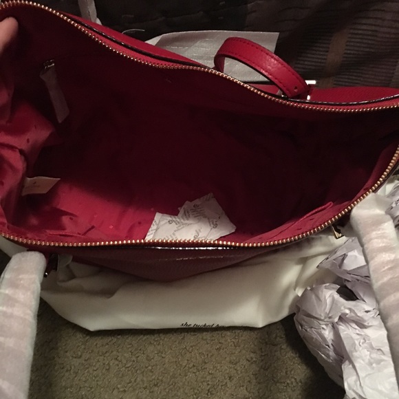 Kate Spade purse. - Picture 4 of 4